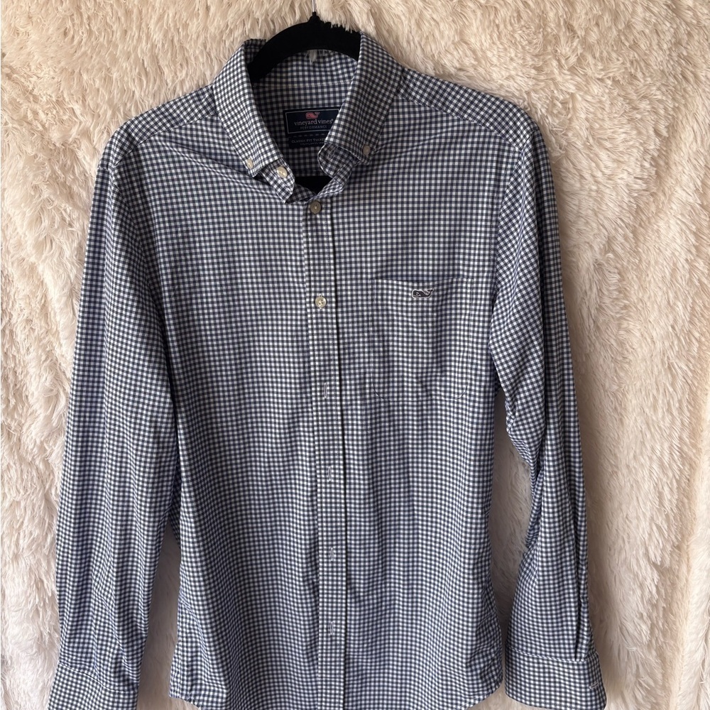 Vineyard Vines Blue and White Casual Button Down Shirt